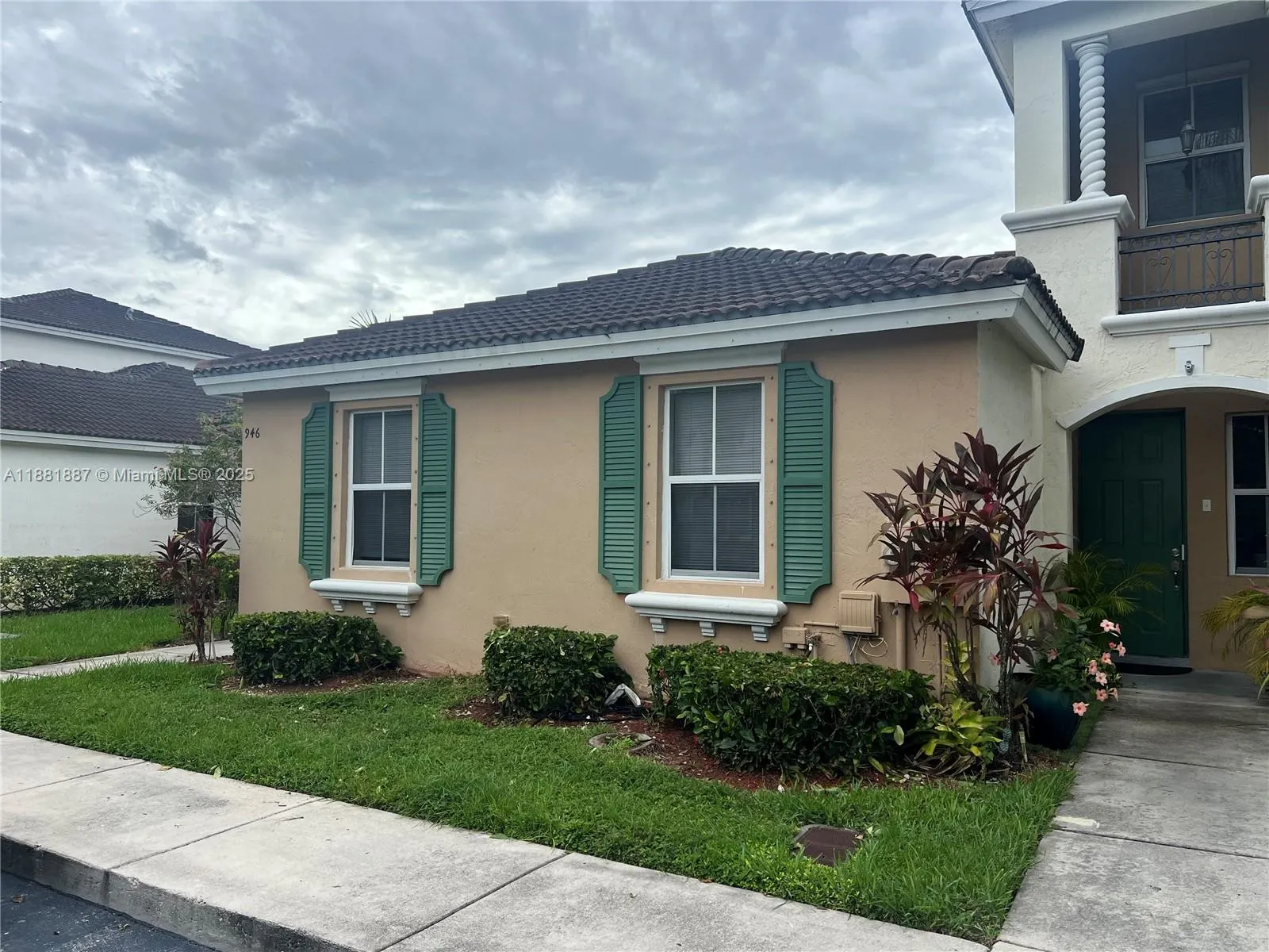 946 NE 42 Ter, #-