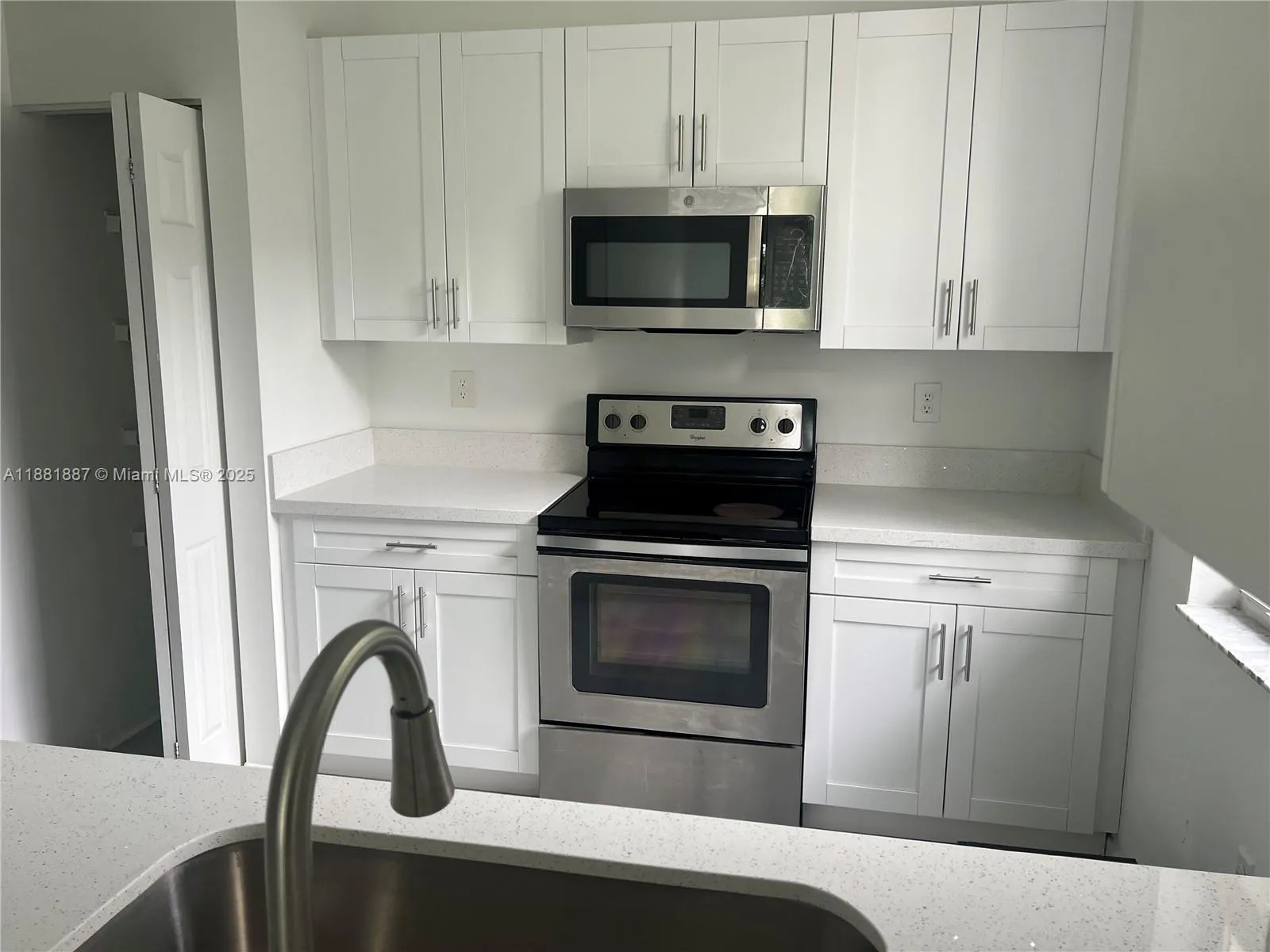 946 NE 42 Ter, #-