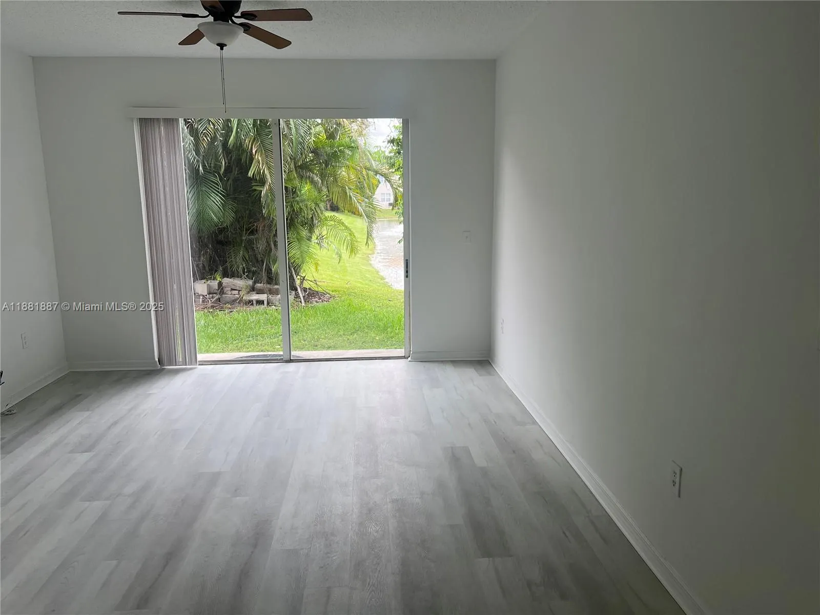 946 NE 42 Ter, #-