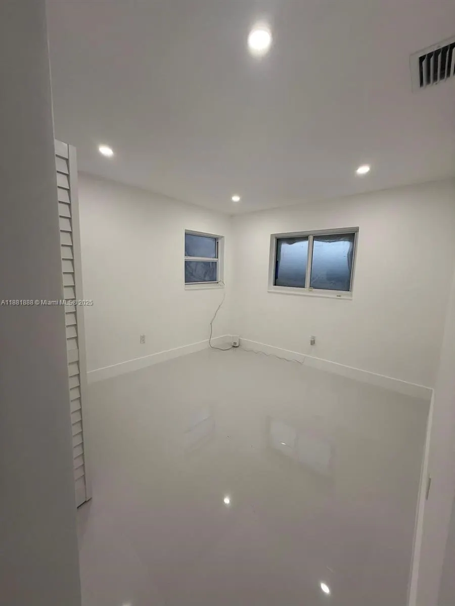 20181 NW 14th Pl