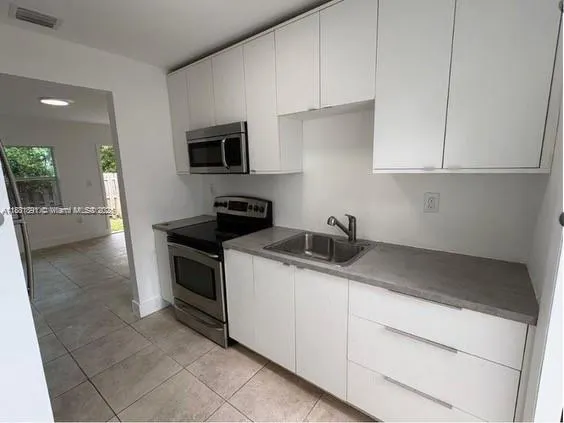 182 NW 51st St, #2