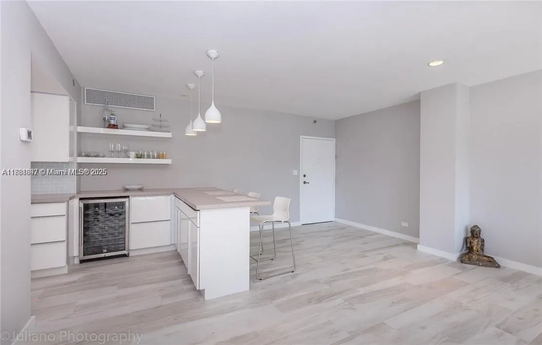 2451 Brickell Ave, #3E