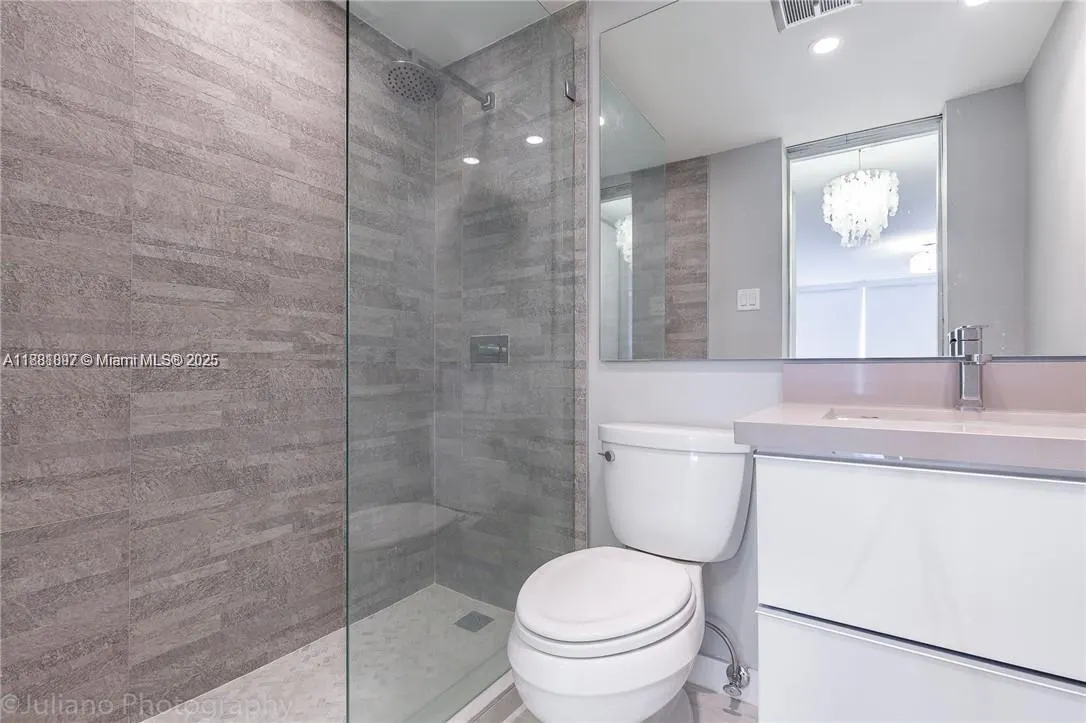 2451 Brickell Ave, #3E