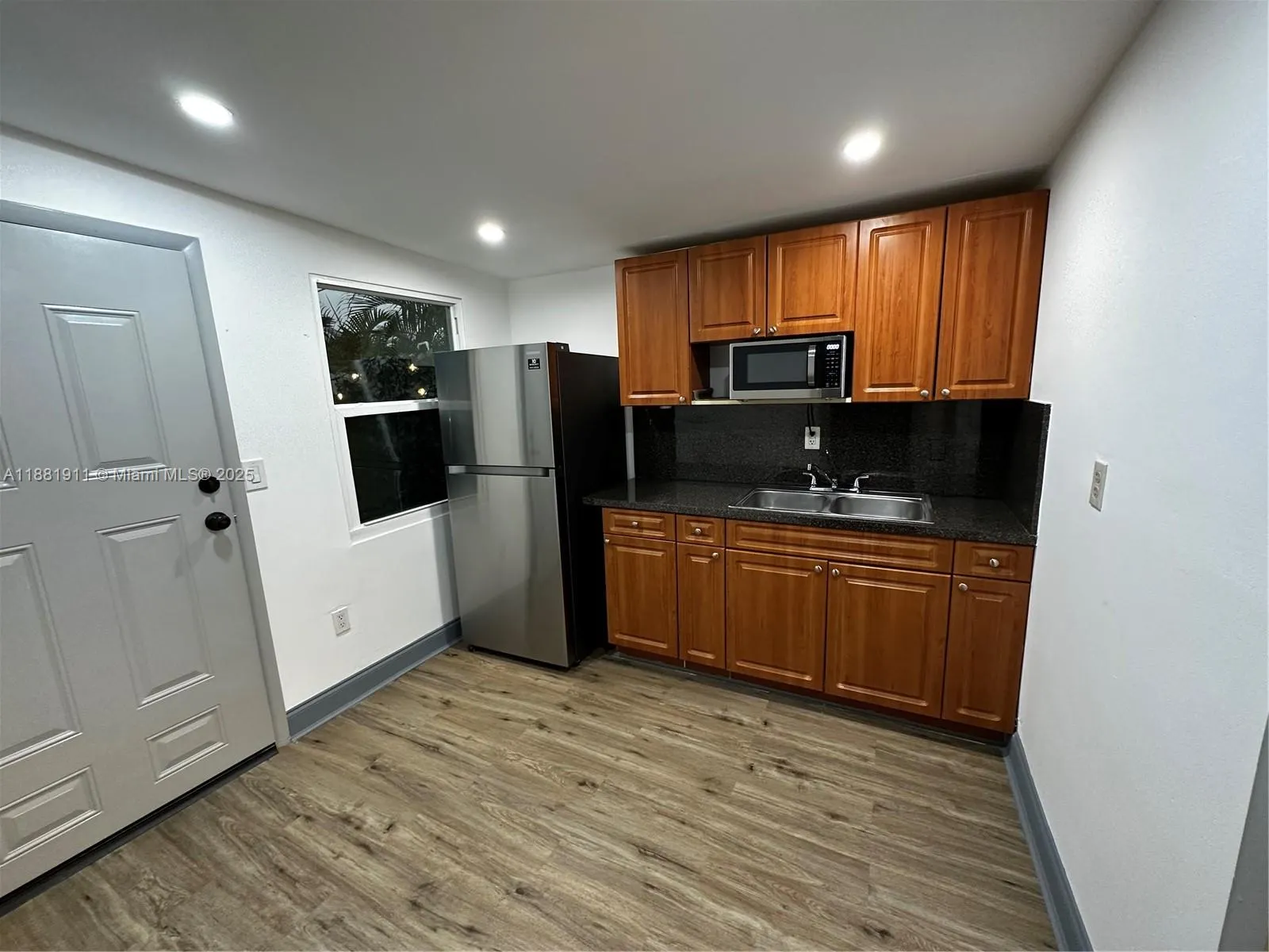 571 SW 71st Pl, #2