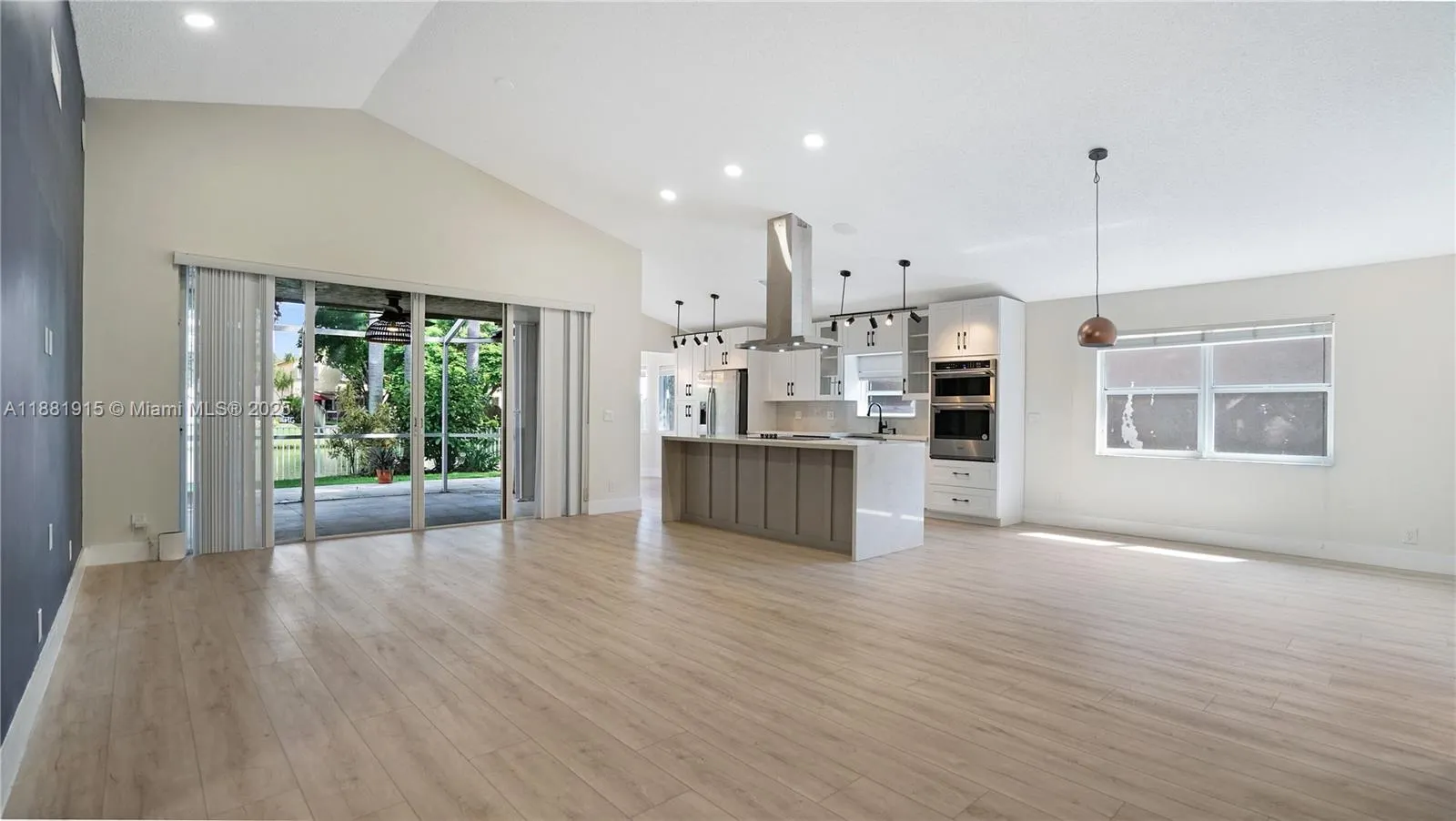 1051 NW 108th Ave