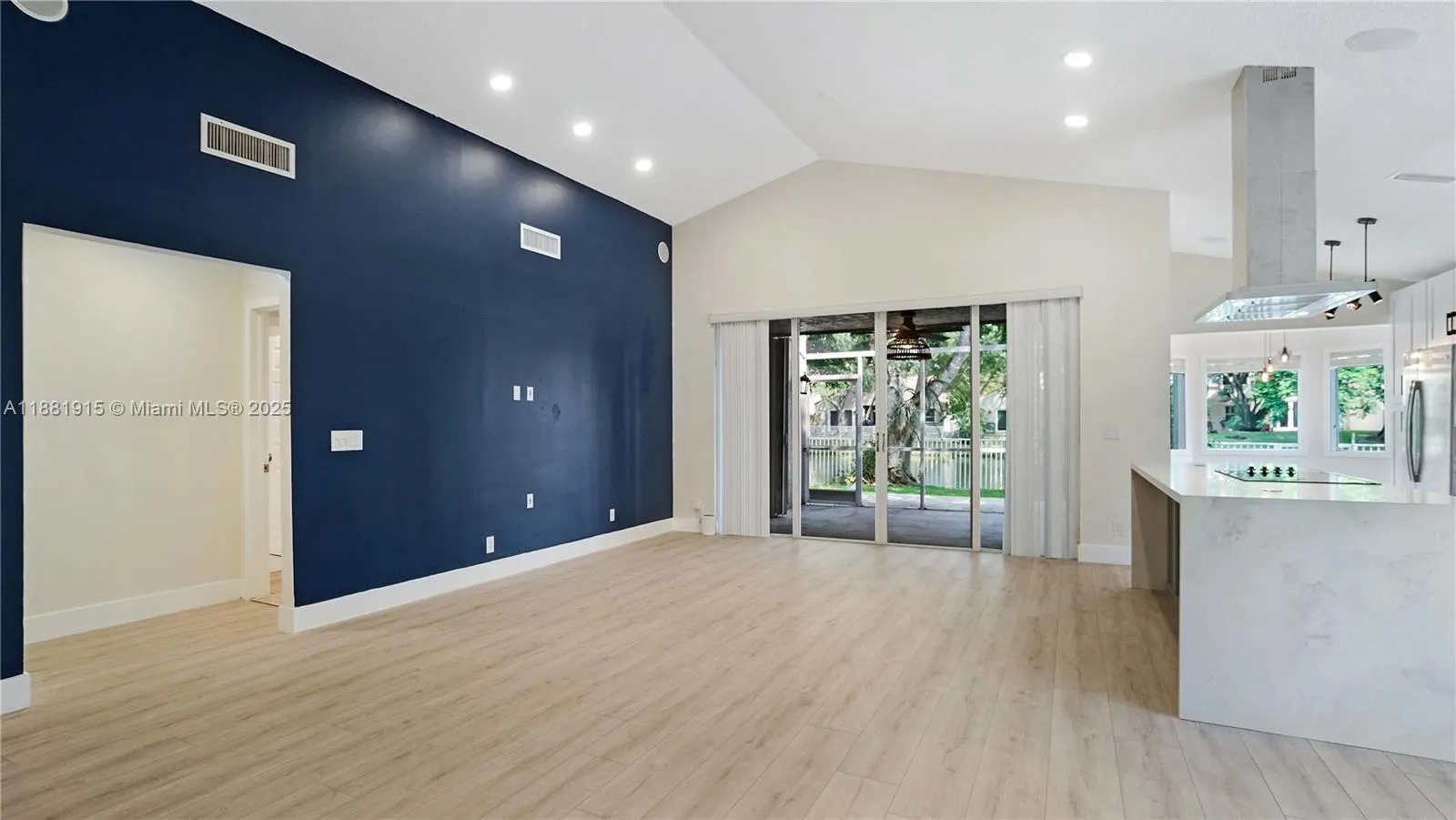 1051 NW 108th Ave