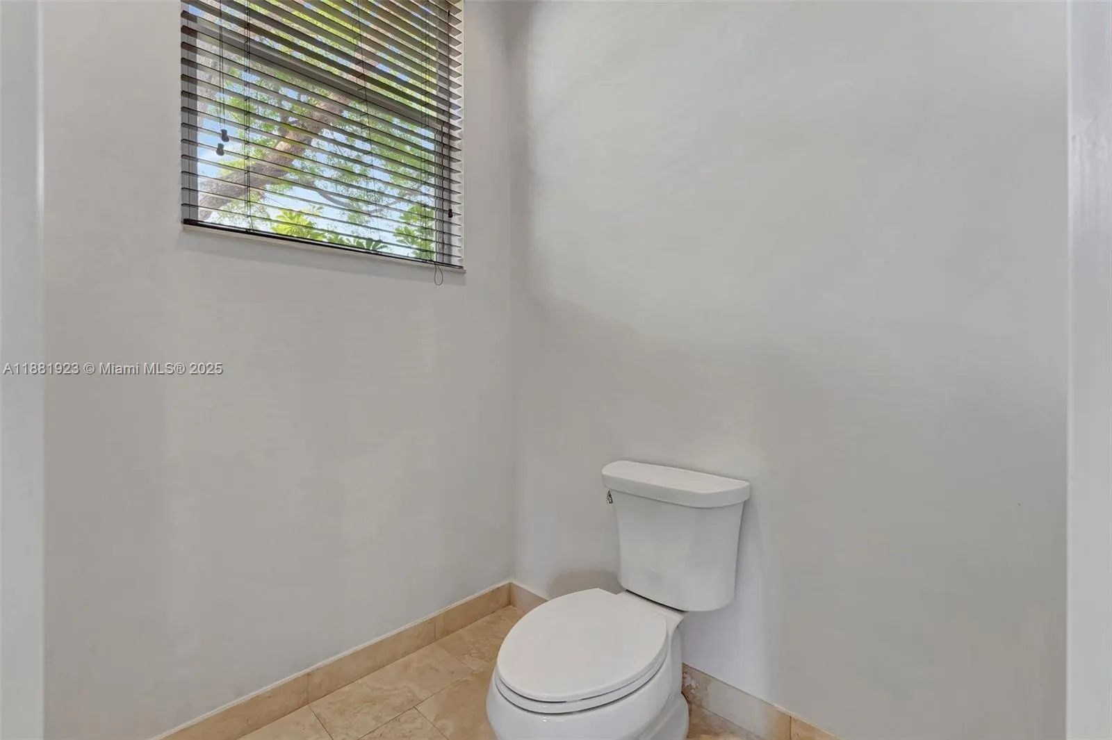 3203 W Stonebrook Cir