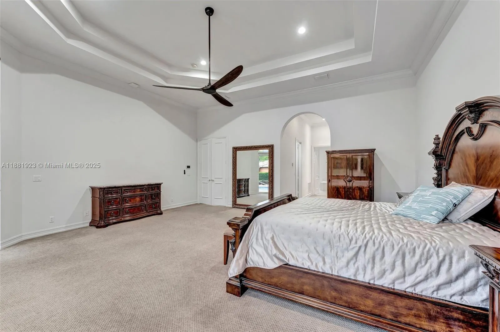 3203 W Stonebrook Cir