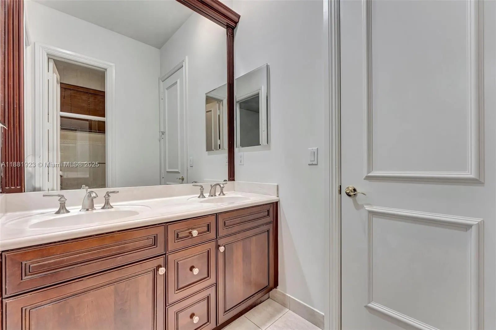 3203 W Stonebrook Cir