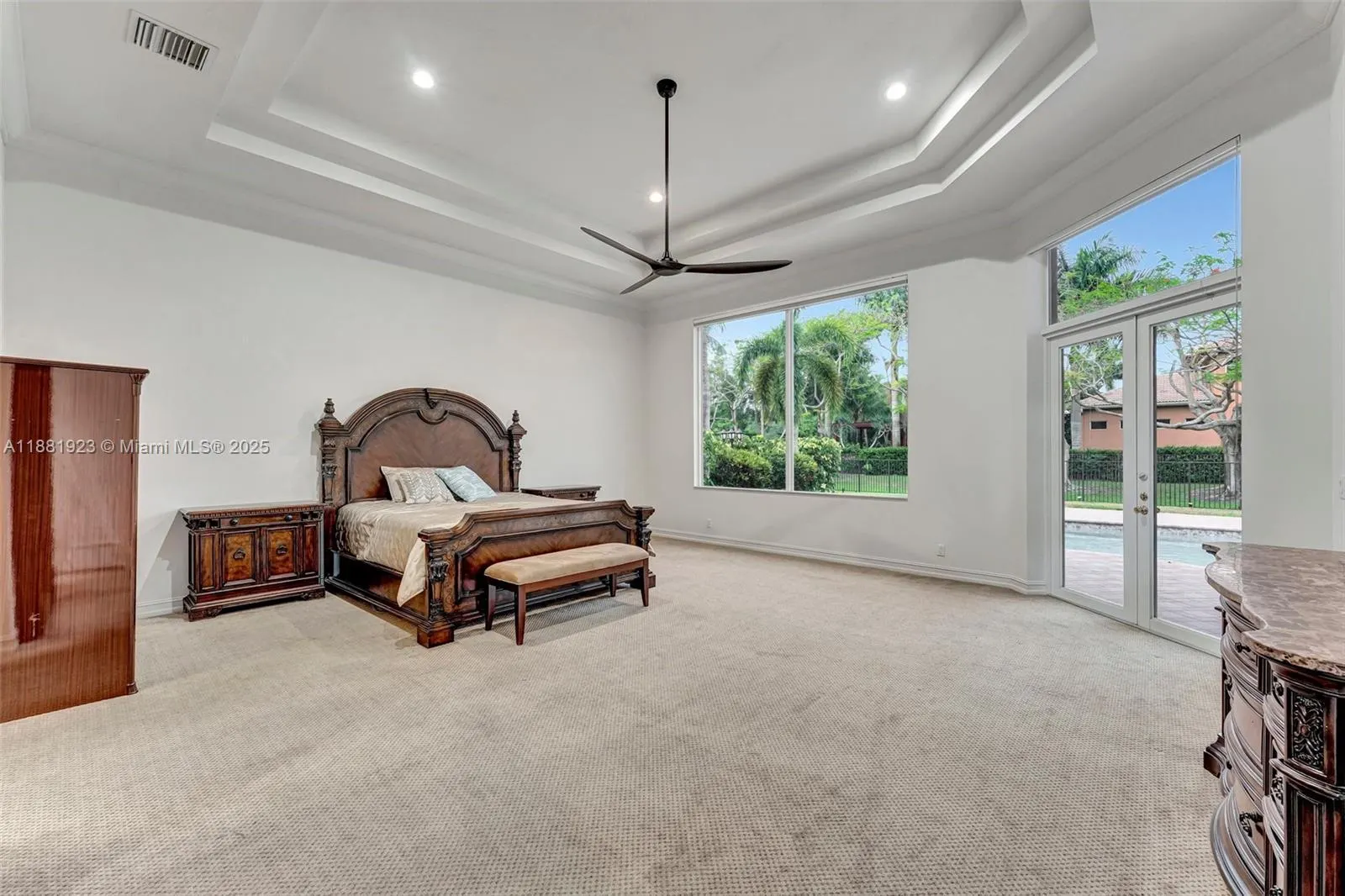 3203 W Stonebrook Cir