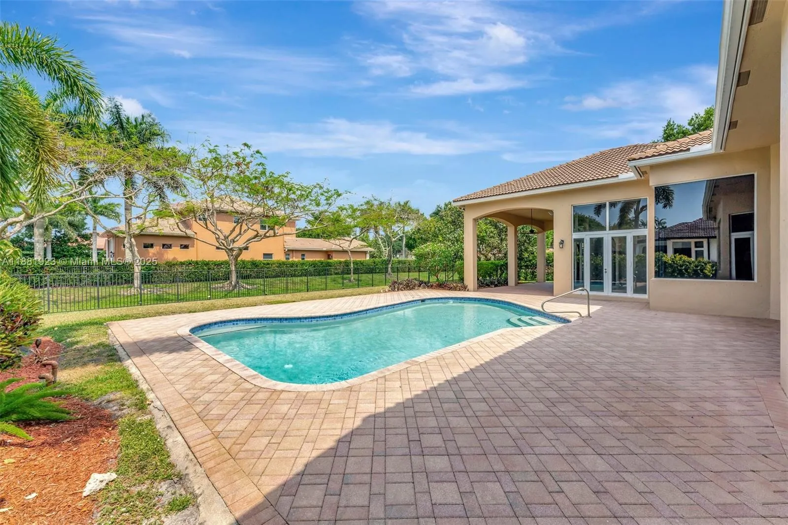 3203 W Stonebrook Cir