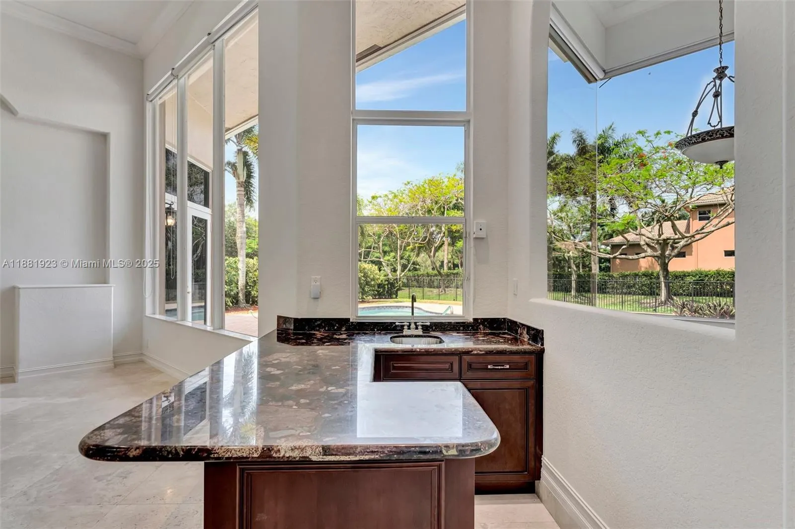 3203 W Stonebrook Cir
