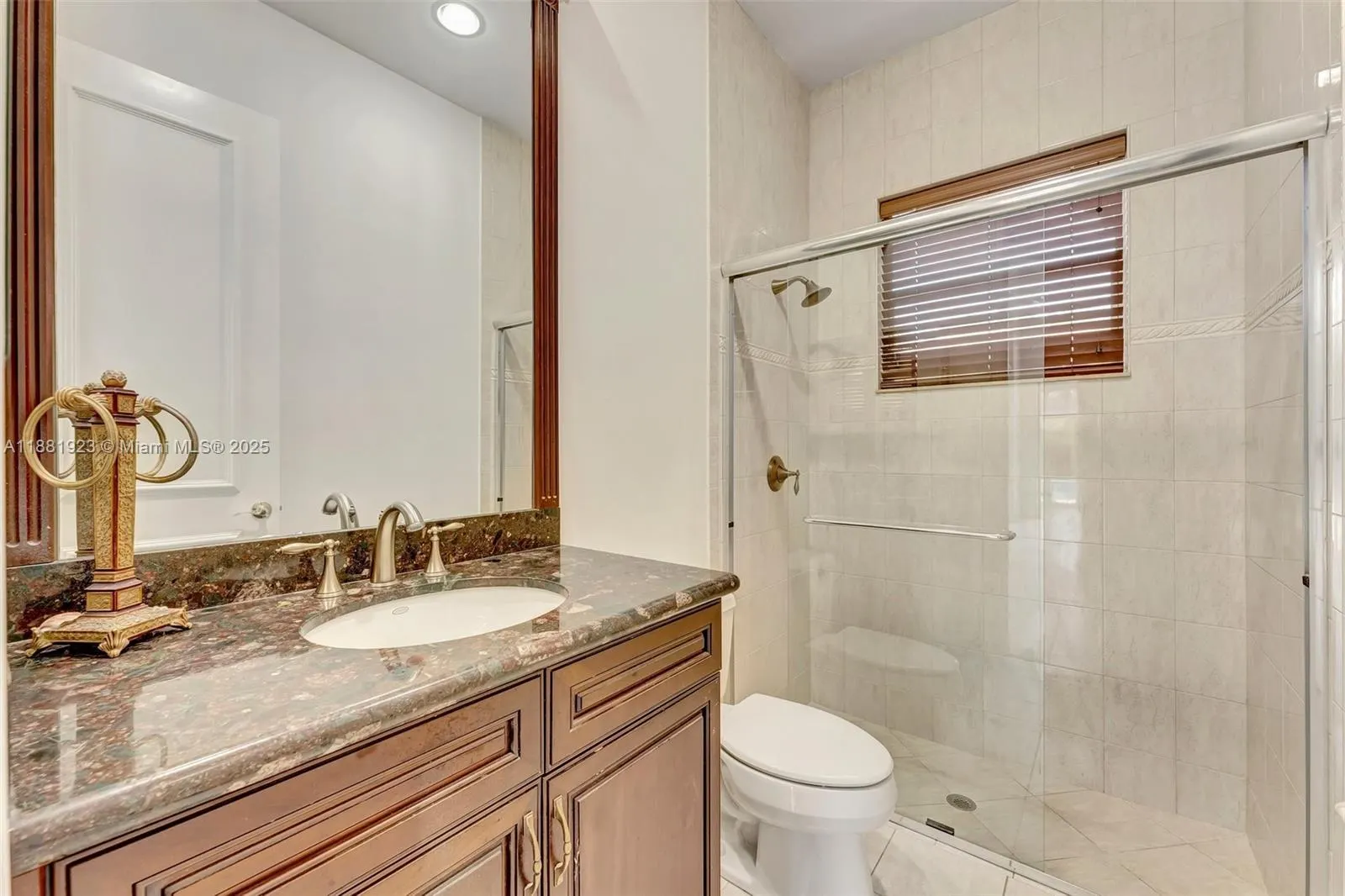 3203 W Stonebrook Cir