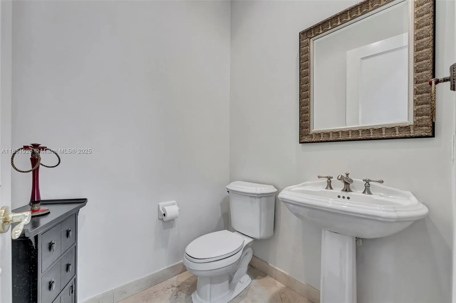 3203 W Stonebrook Cir