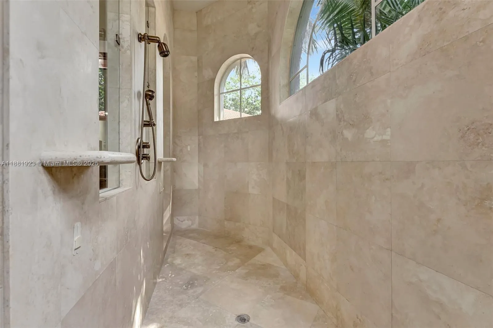 3203 W Stonebrook Cir