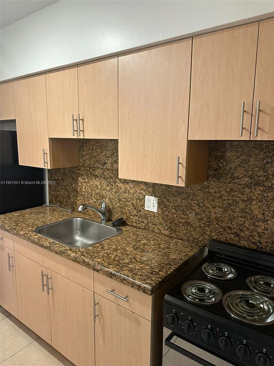 12605 NE 13th Ave, #3