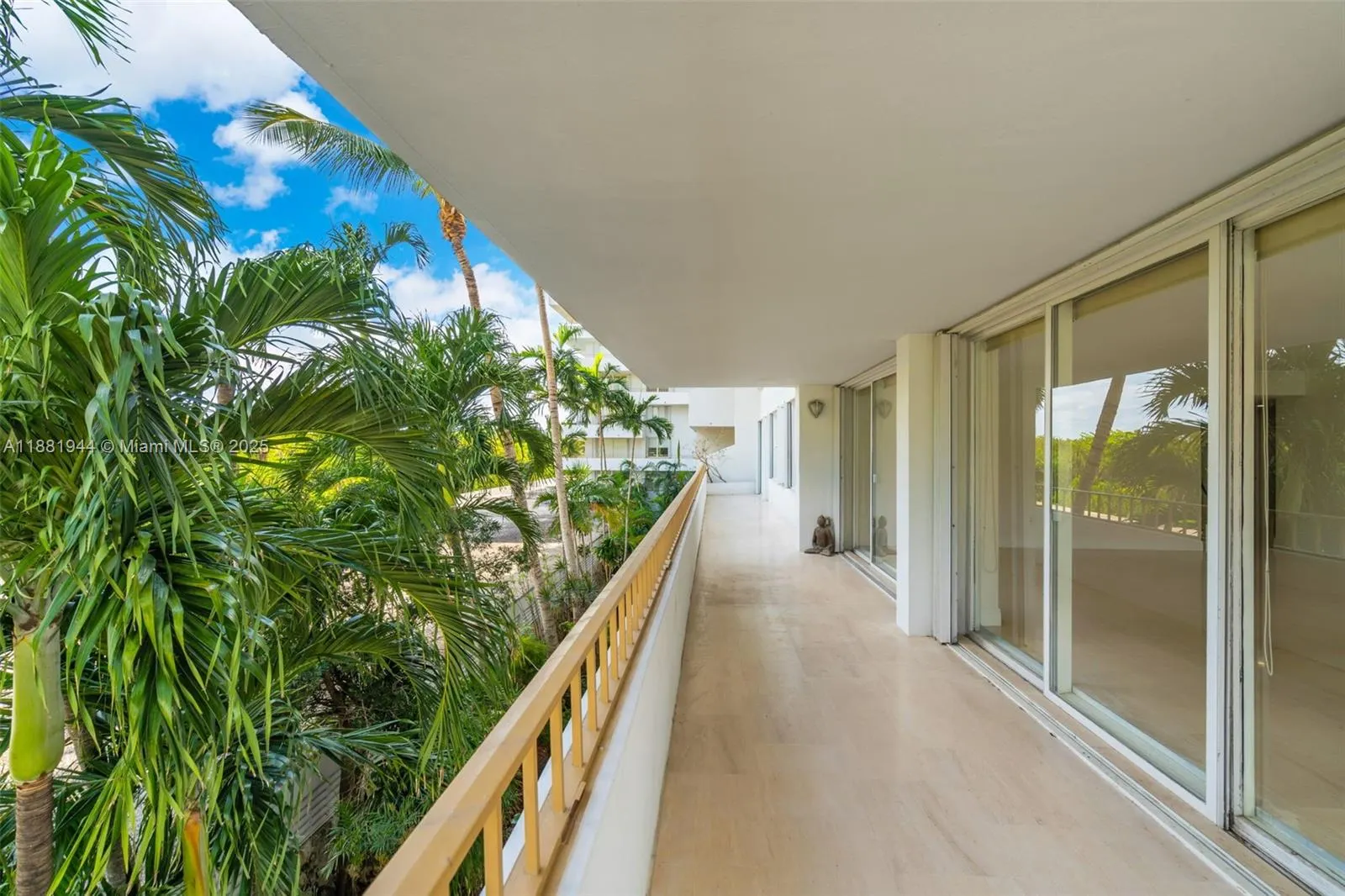155 Ocean Lane Dr, #300