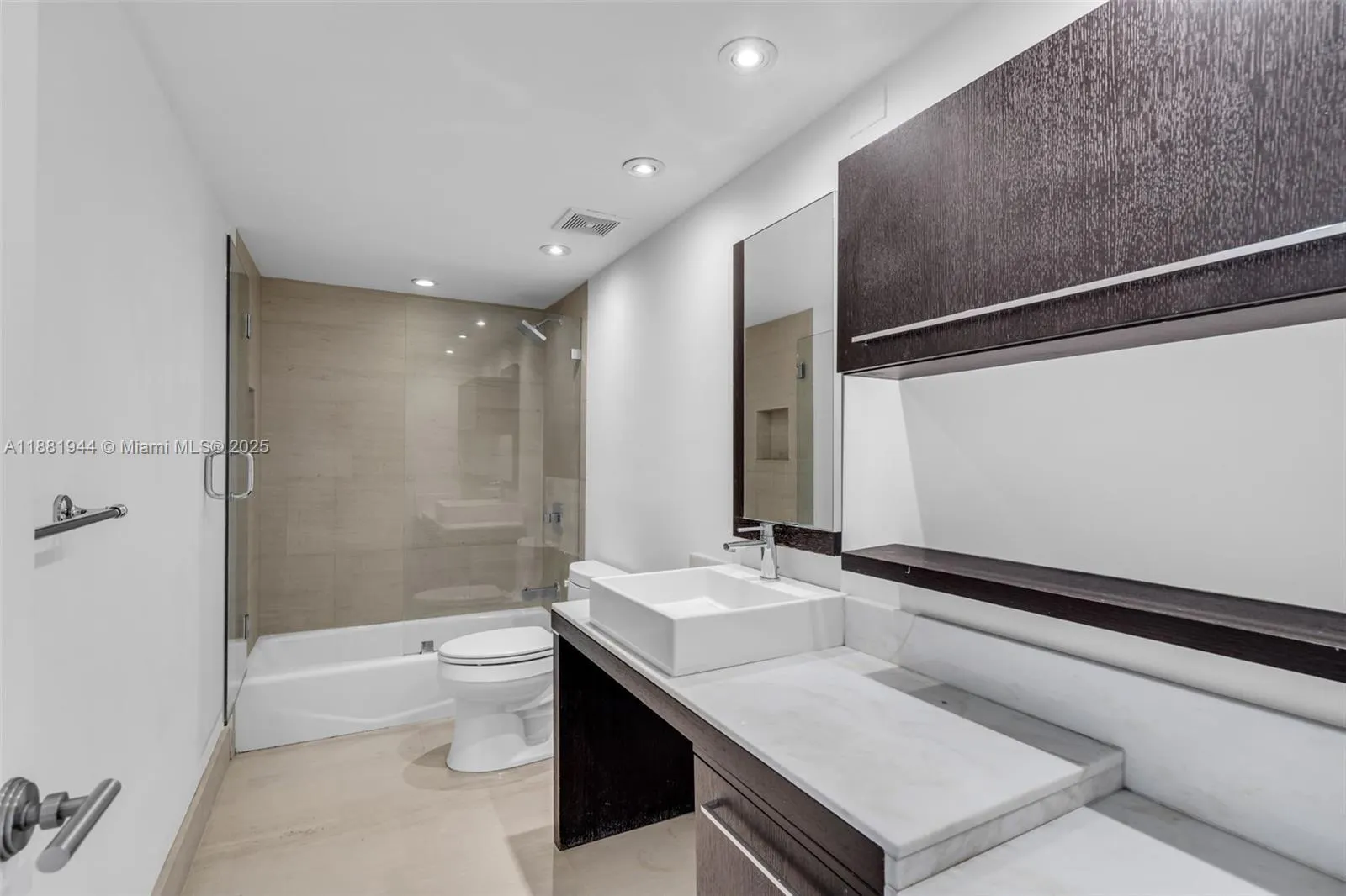 155 Ocean Lane Dr, #300