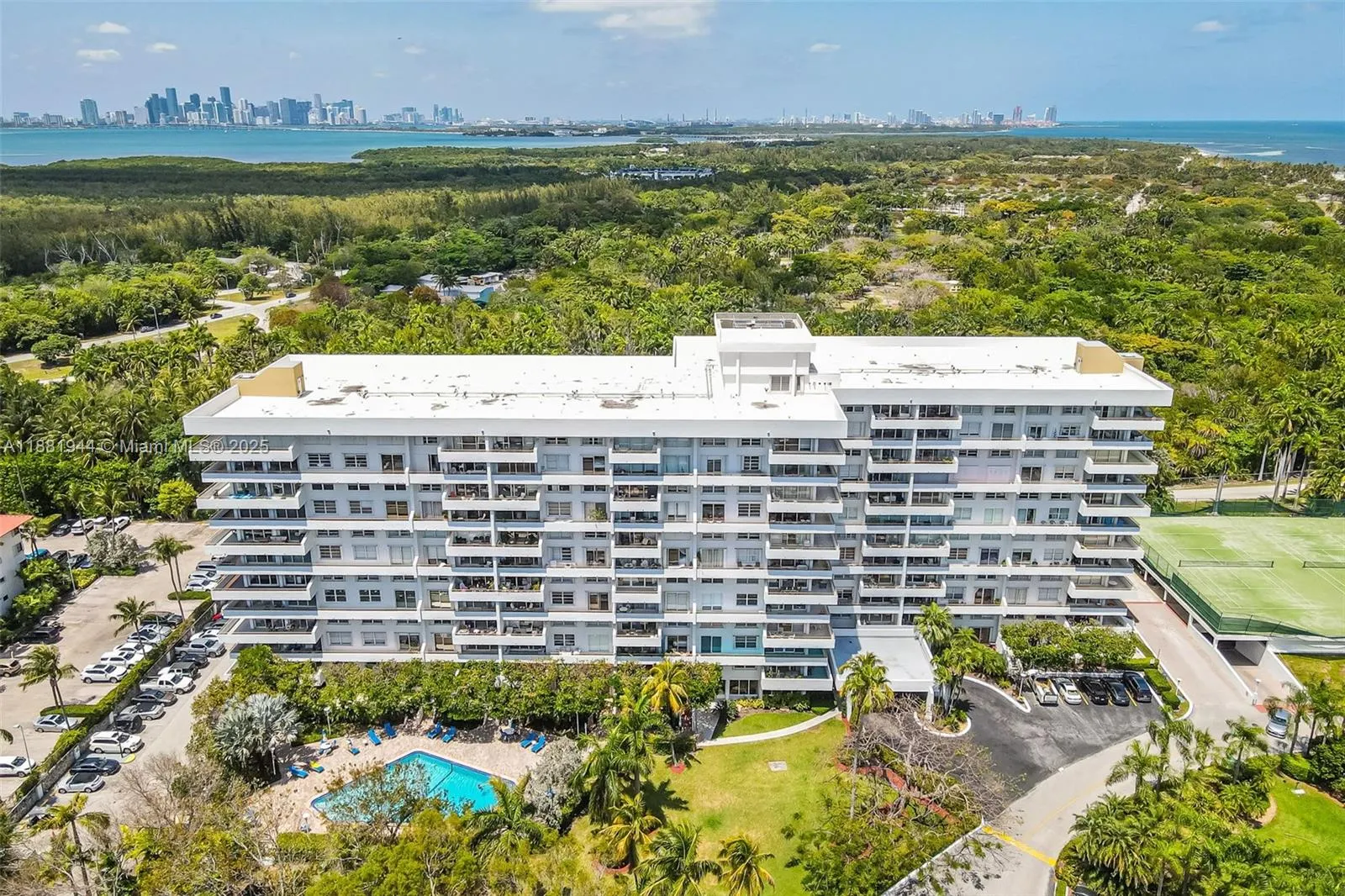 155 Ocean Lane Dr, #300