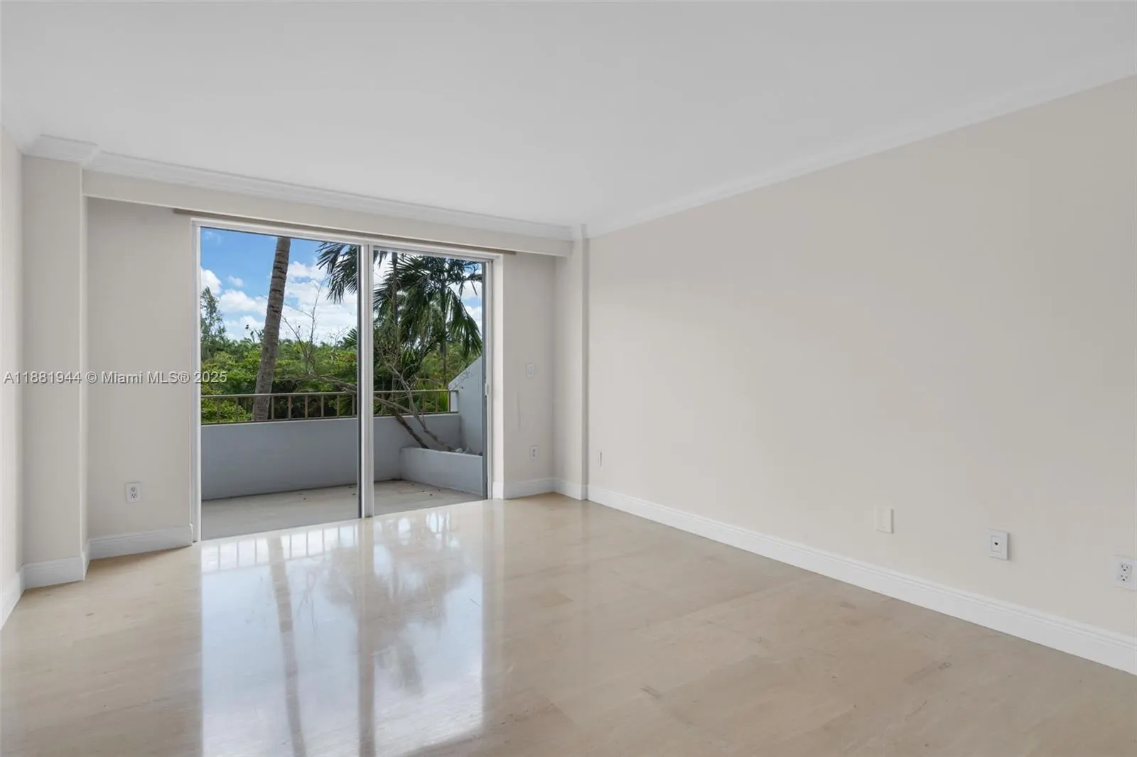155 Ocean Lane Dr, #300