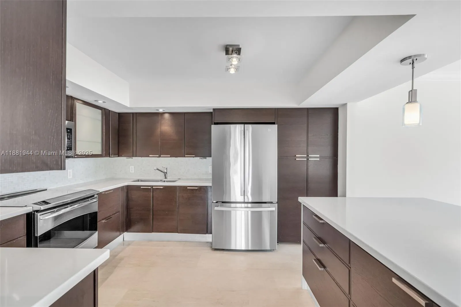155 Ocean Lane Dr, #300