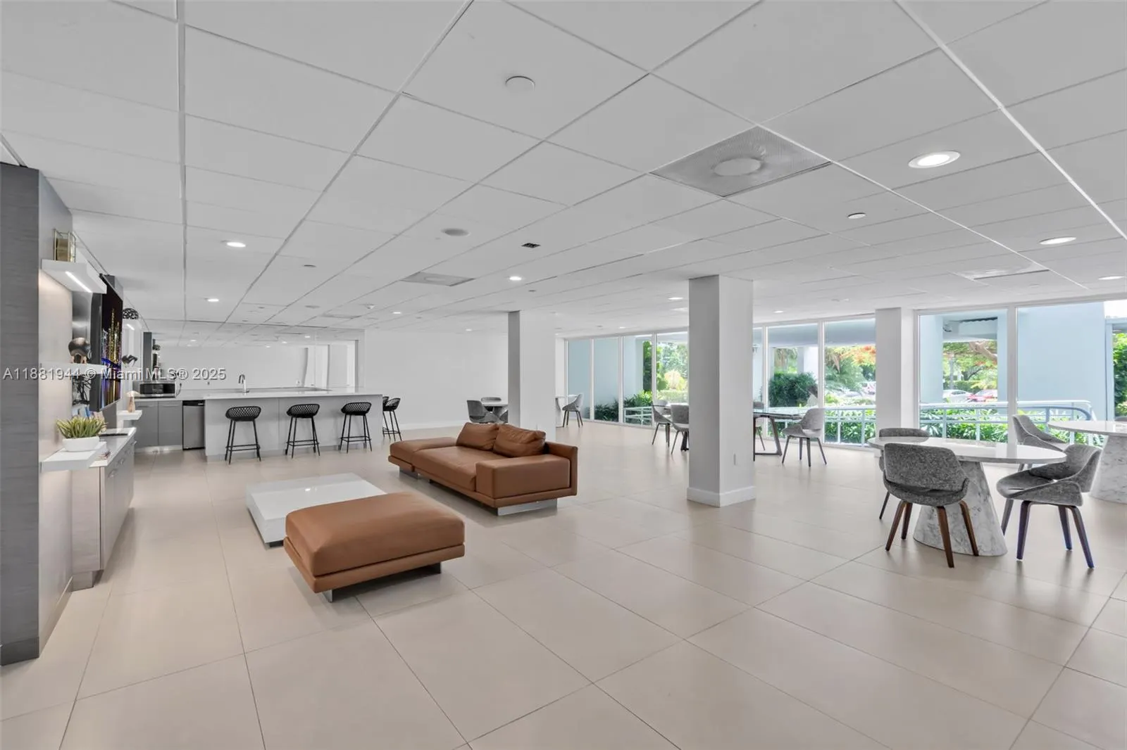 155 Ocean Lane Dr, #300