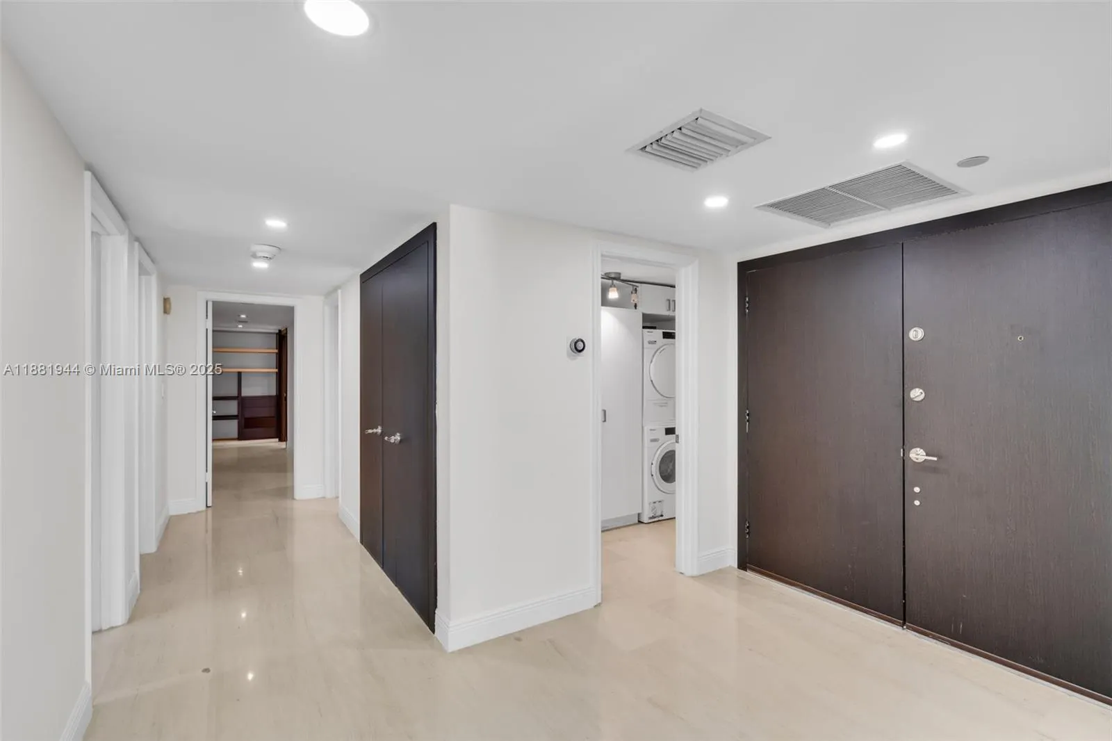 155 Ocean Lane Dr, #300