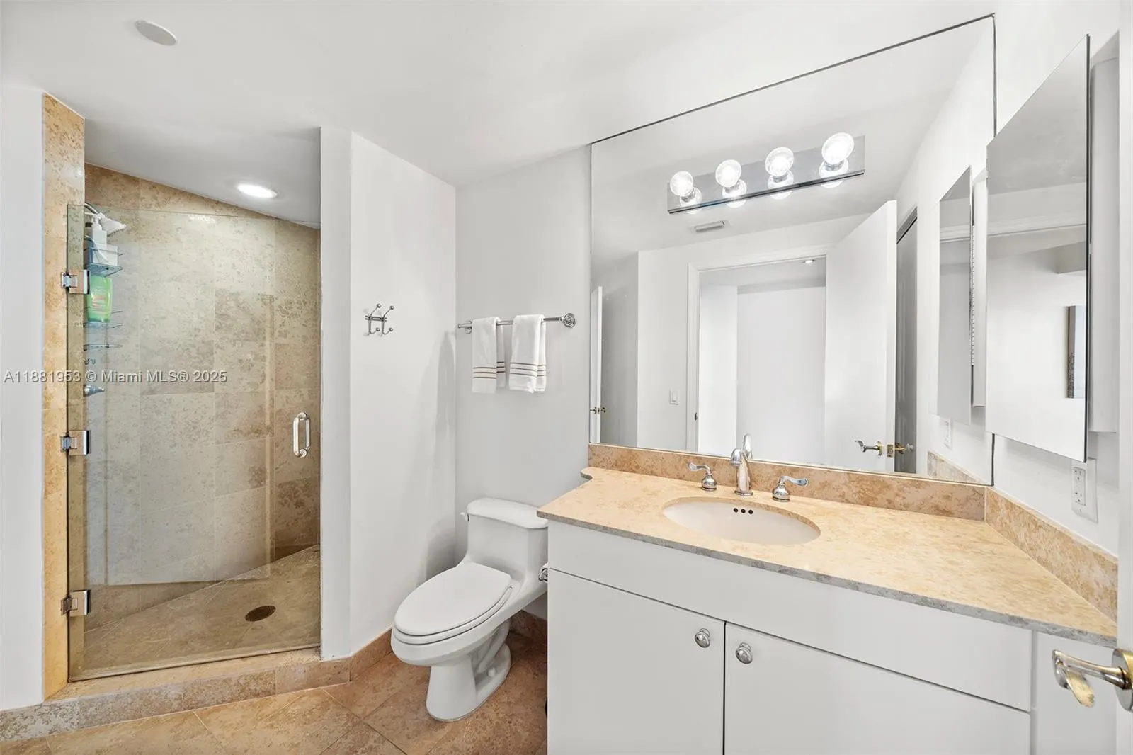 4779 Collins Ave, #1707