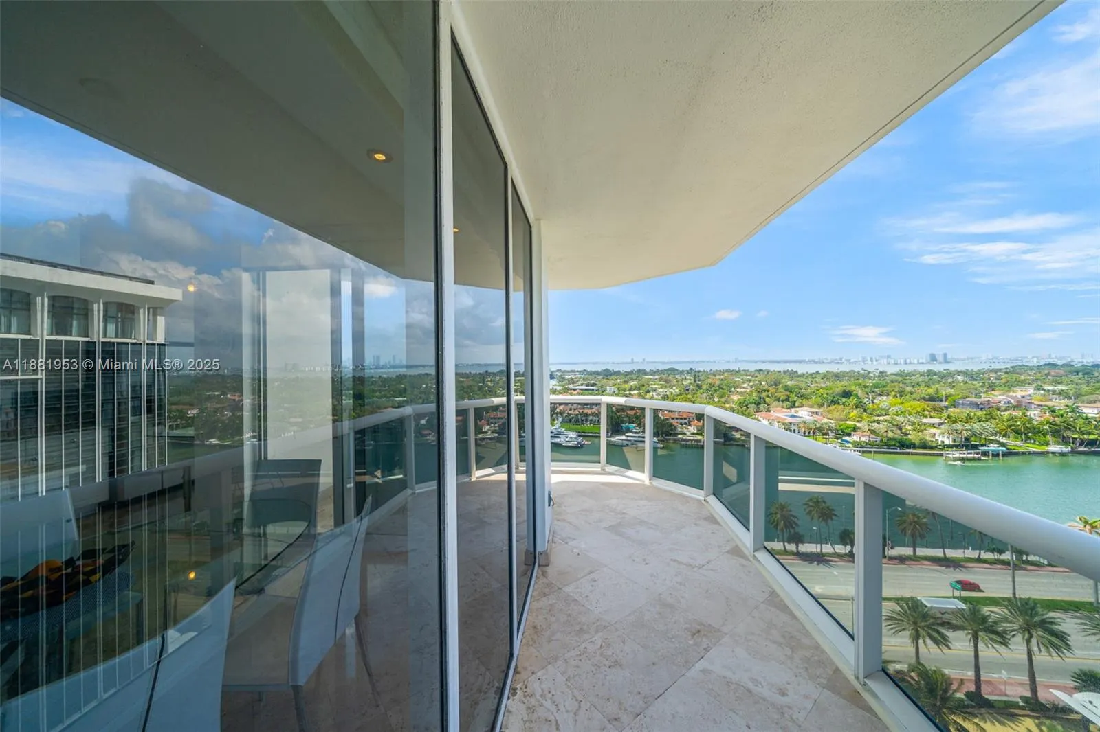 4779 Collins Ave, #1707