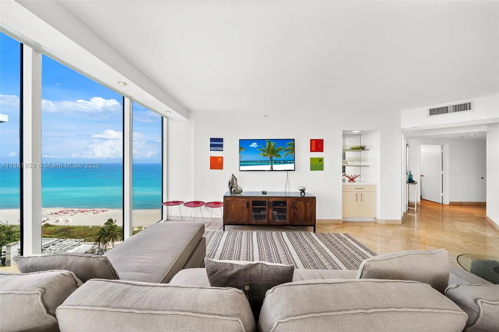 4779 Collins Ave, #1707