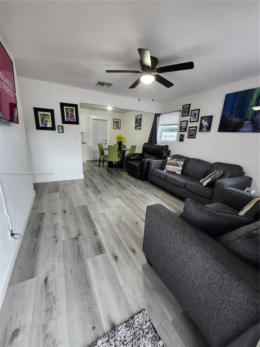 4301 NW 59th Ct
