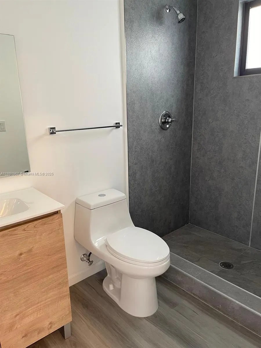 916 NW 8 st, #4