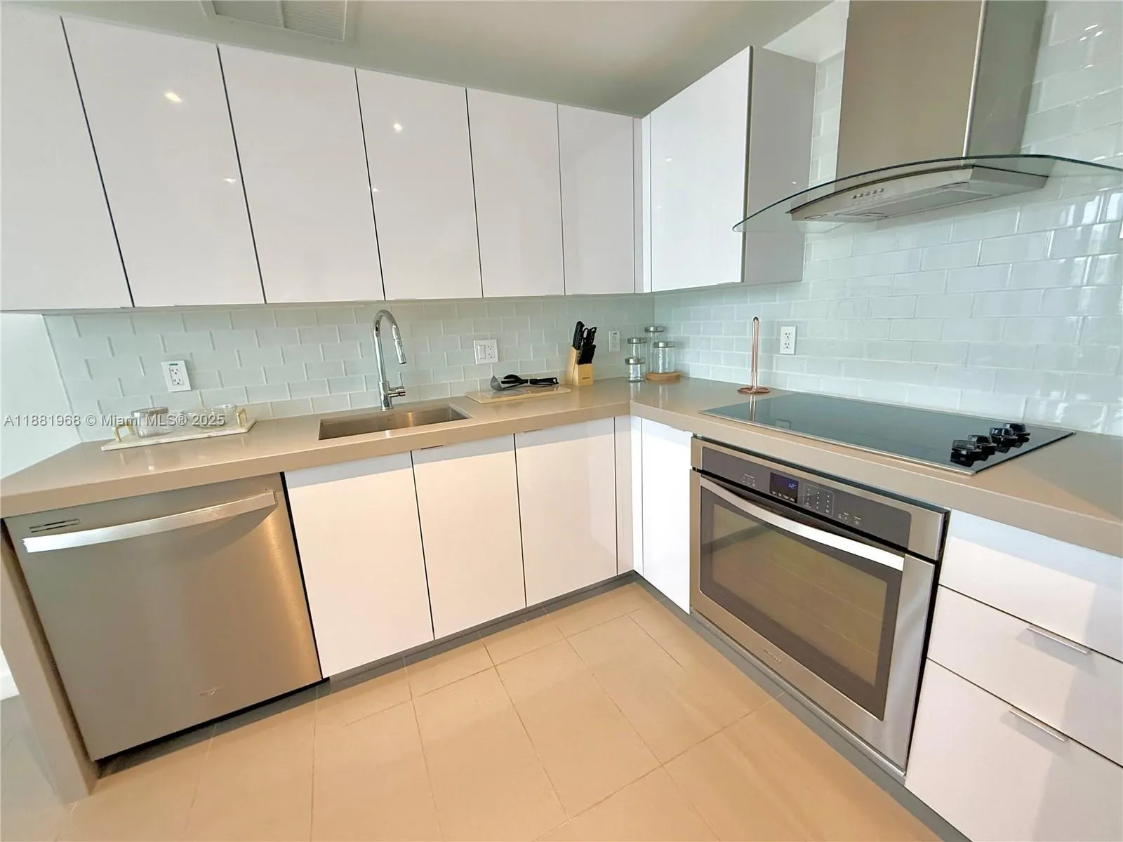 1600 NE 1st Ave, #3210