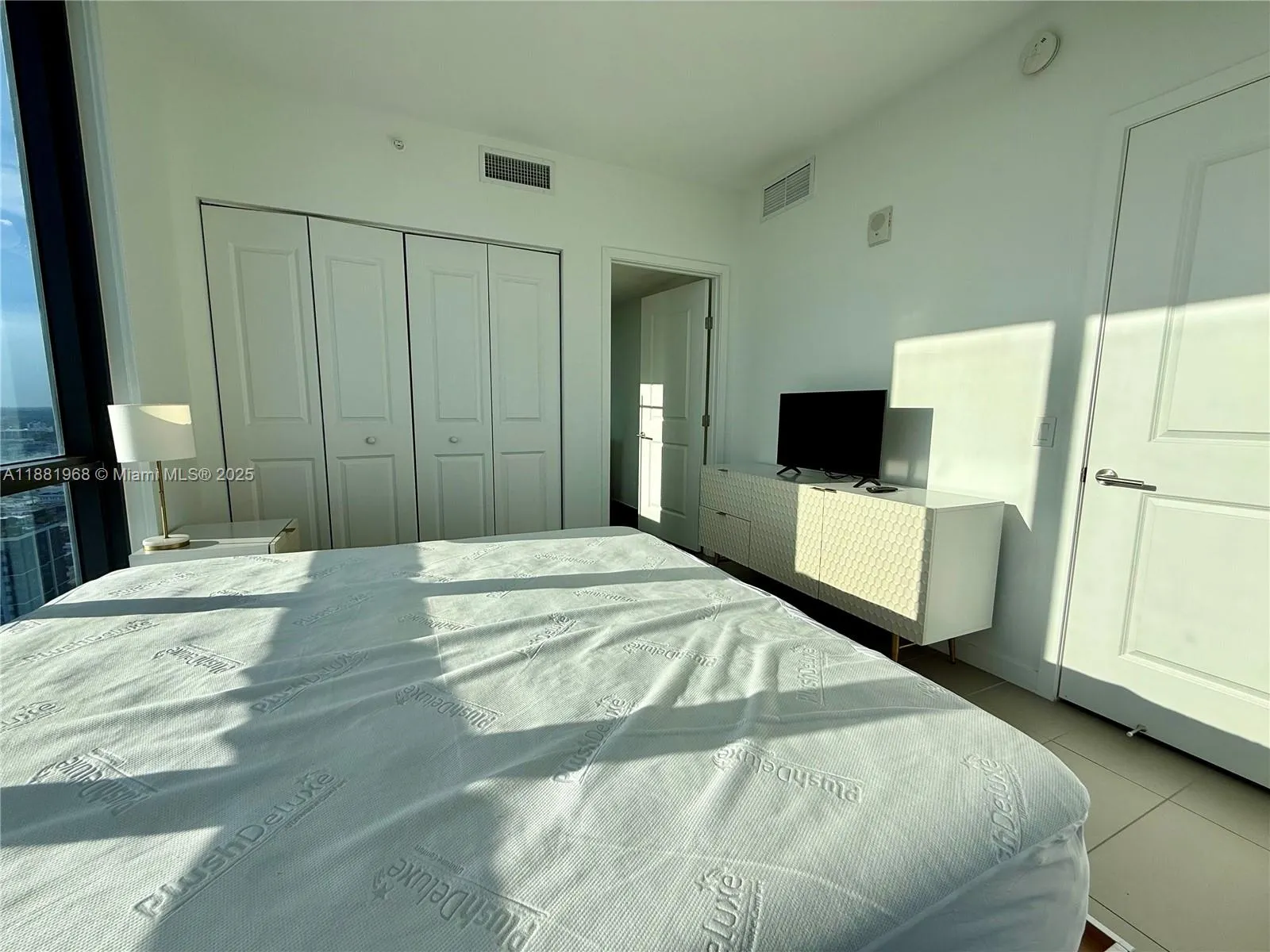 1600 NE 1st Ave, #3210