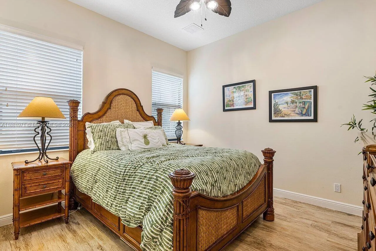12097 Boca Reserve Ln