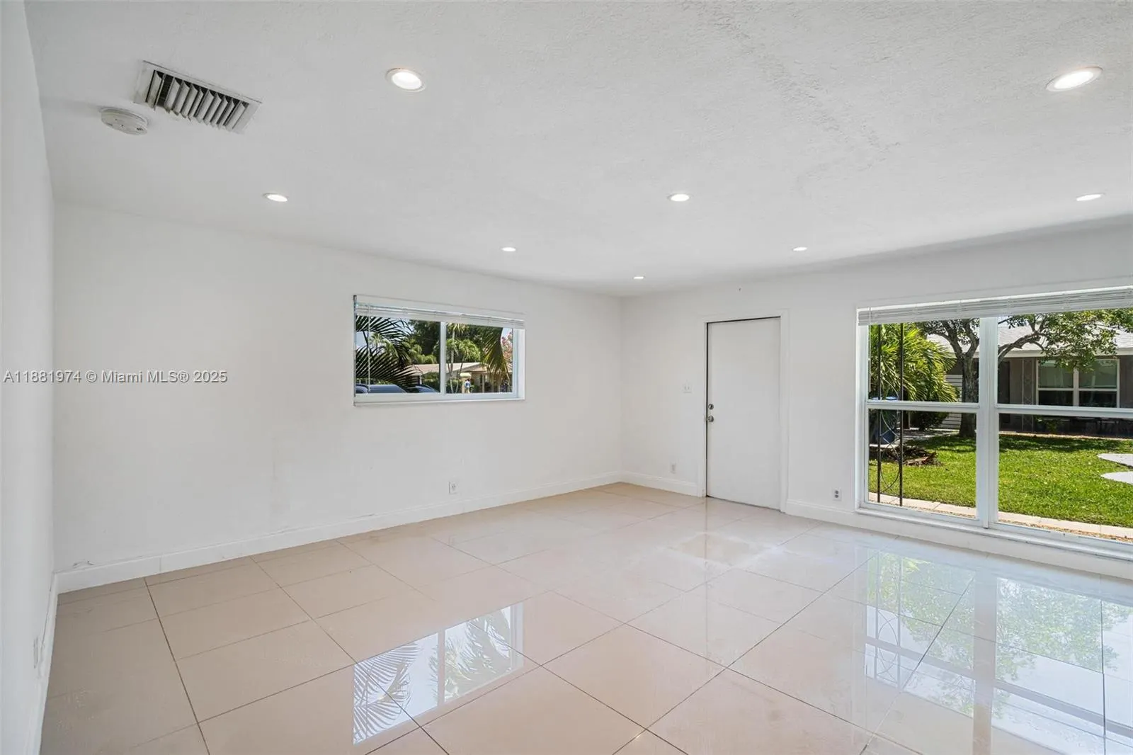 2201 NE 14th Ave