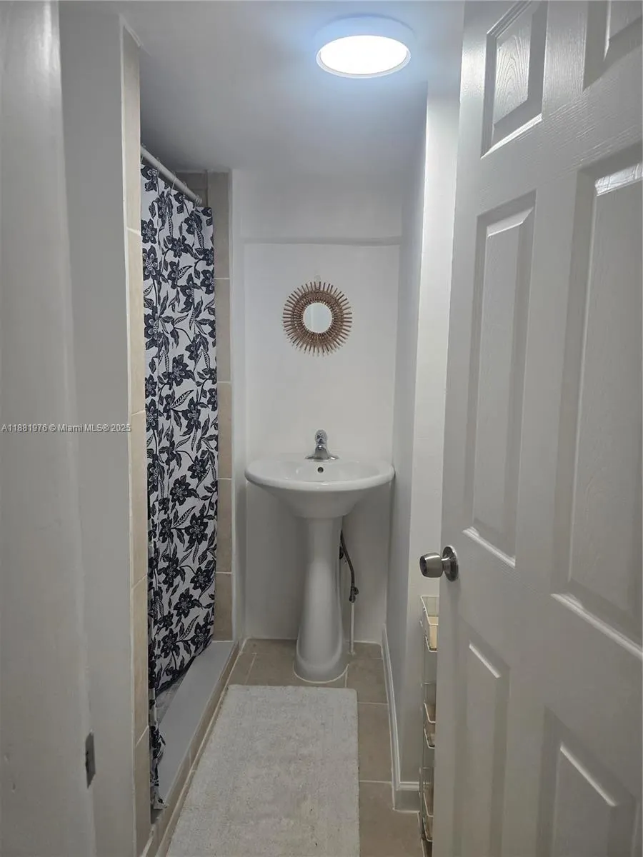 1222x NW 20th Ct, #A1