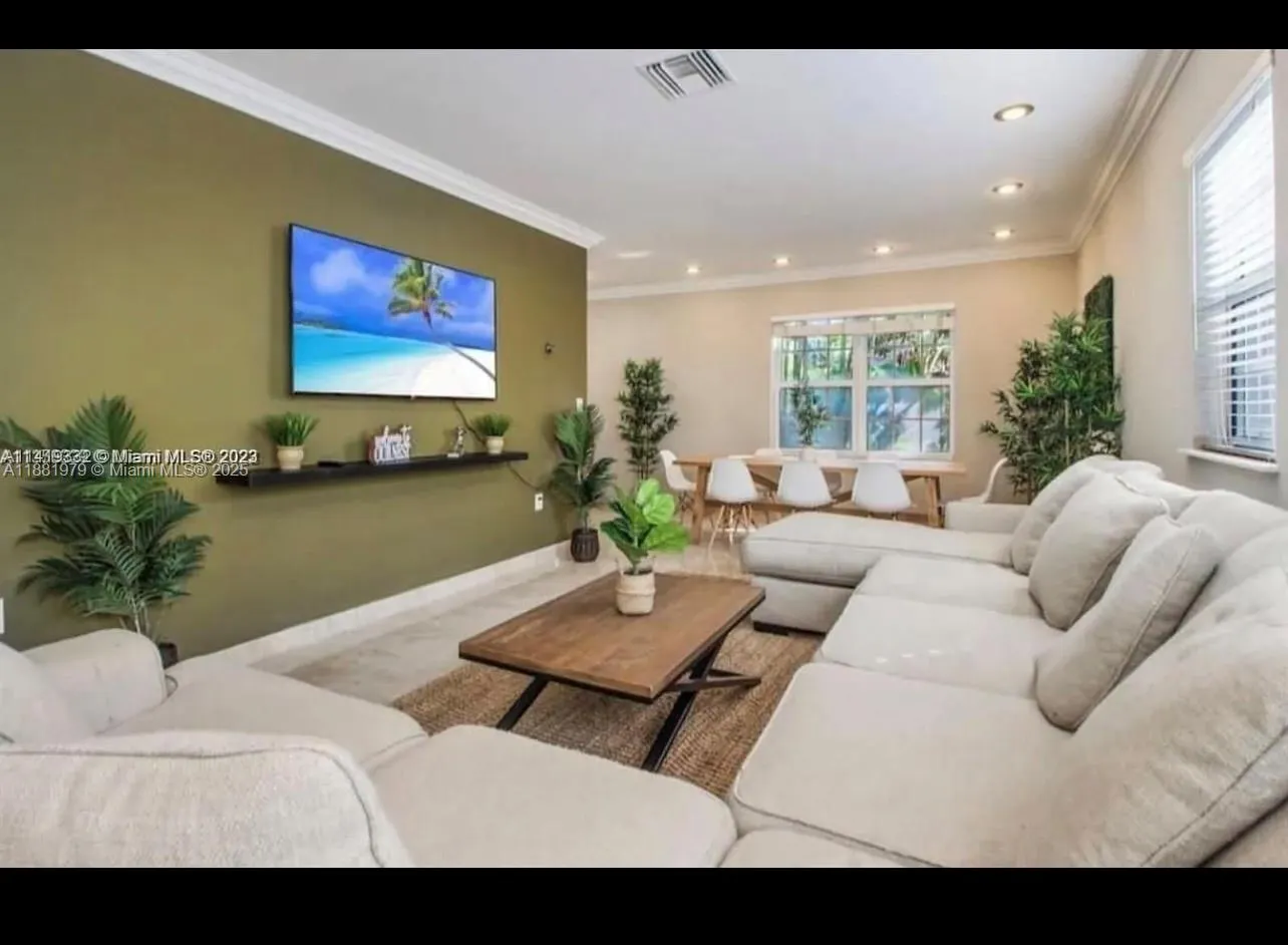 149 NW 48th St