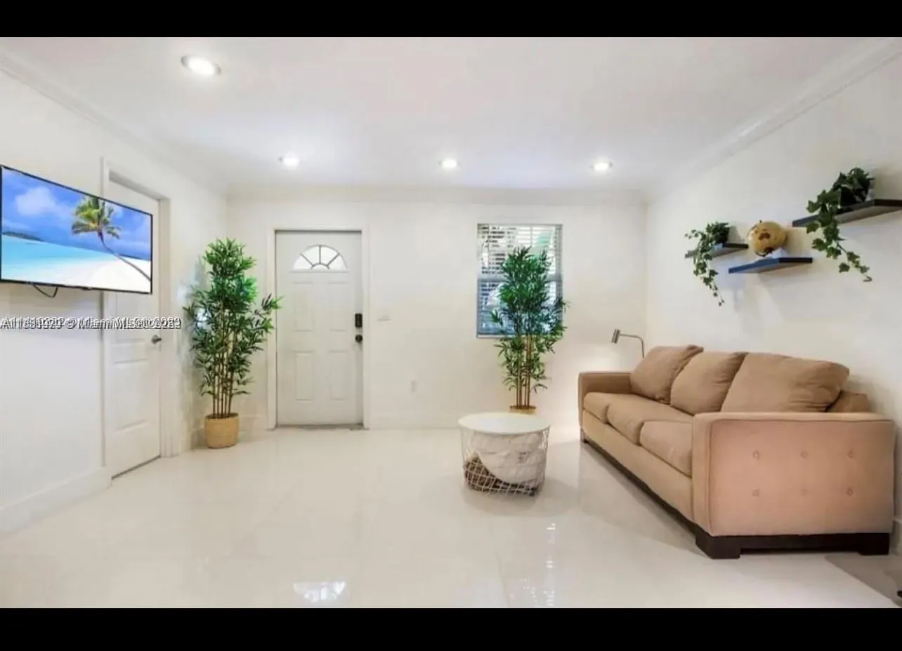 149 NW 48th St