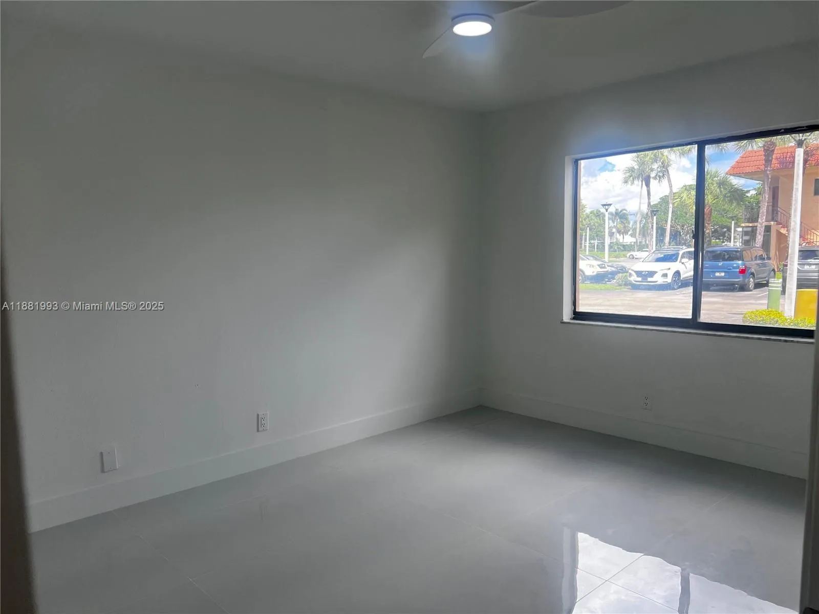 170 Lakeview Dr, #103