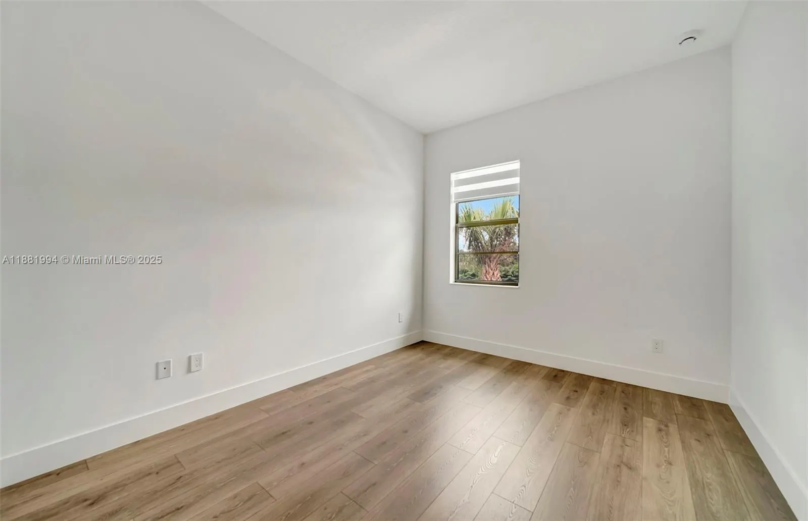 1454 NW 23rd Ave