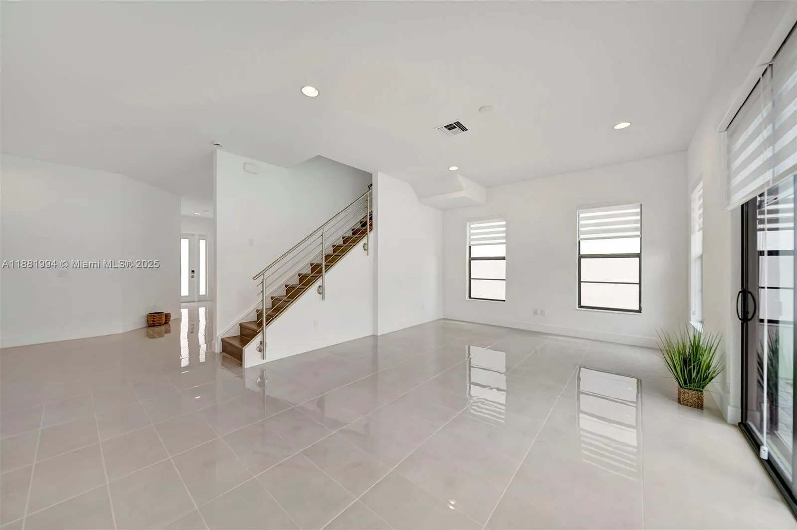 1454 NW 23rd Ave