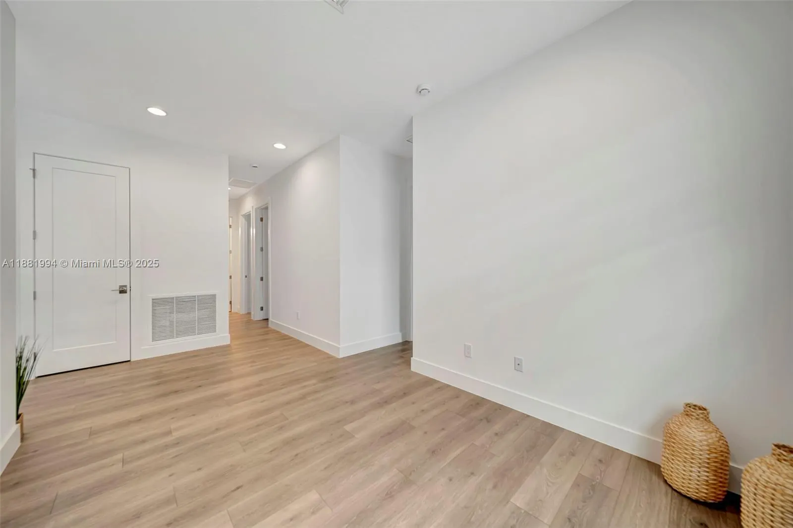 1454 NW 23rd Ave
