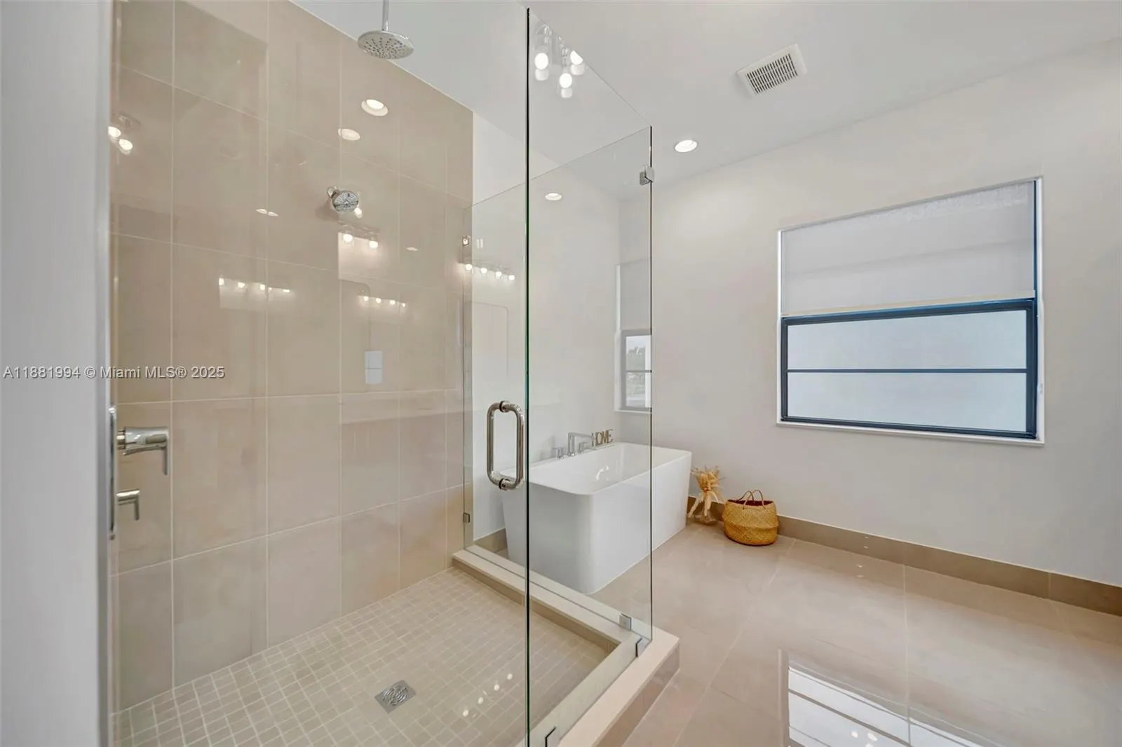 1454 NW 23rd Ave