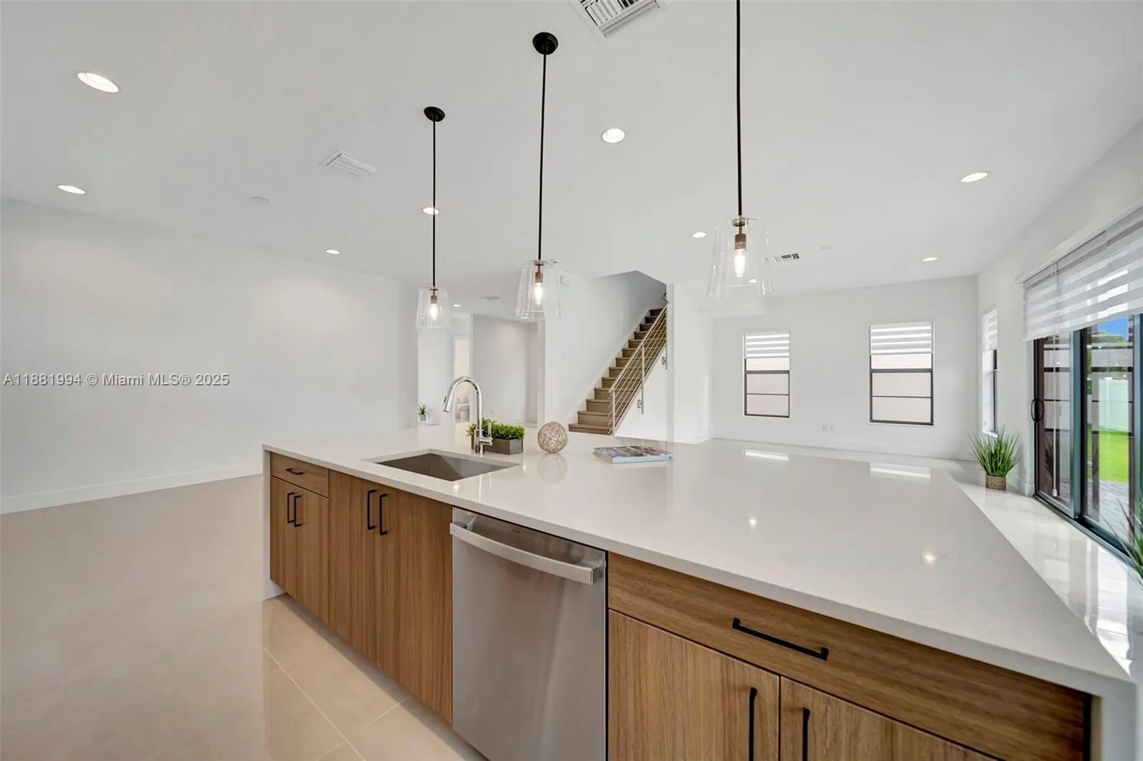 1454 NW 23rd Ave