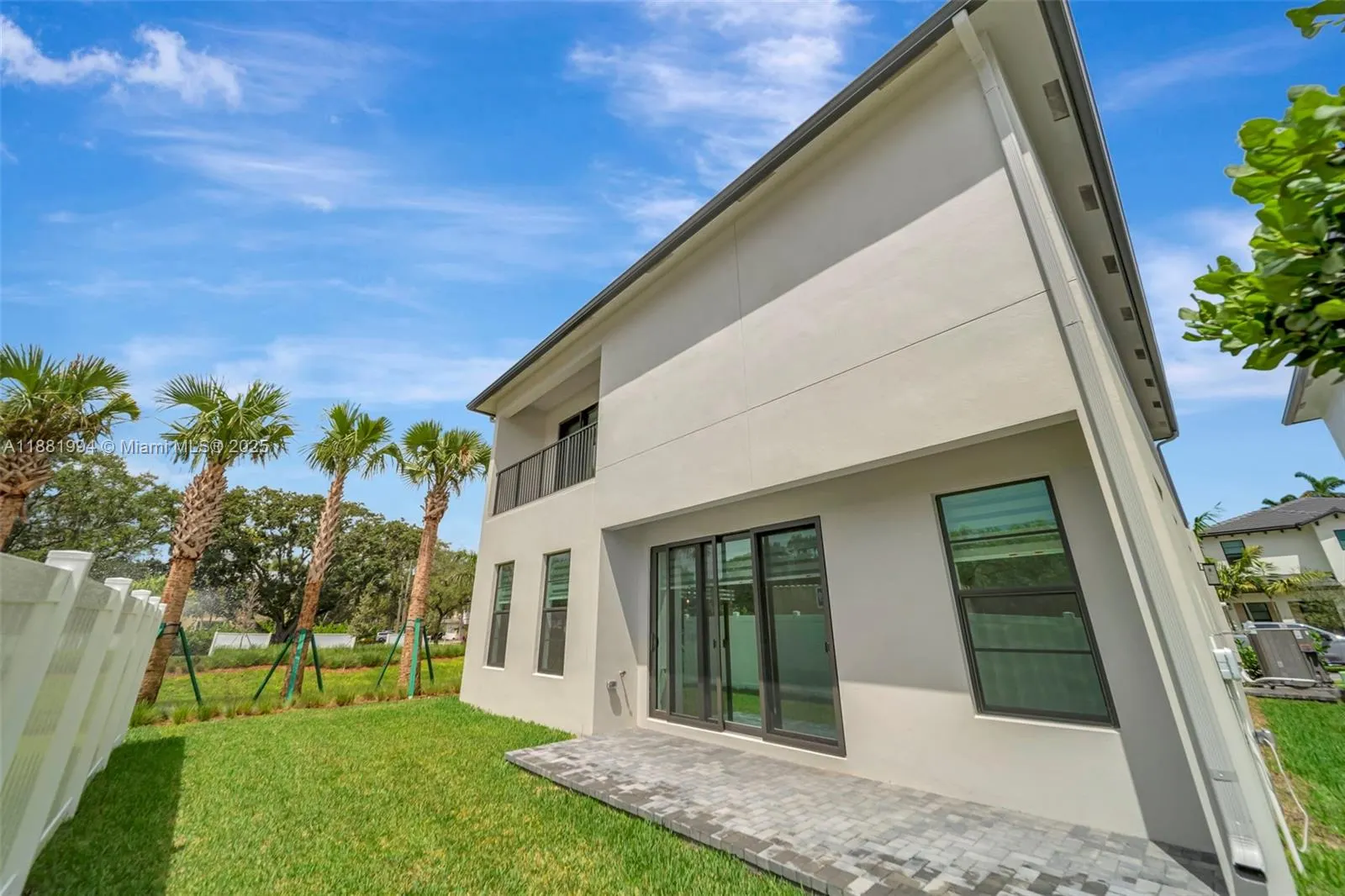 1454 NW 23rd Ave