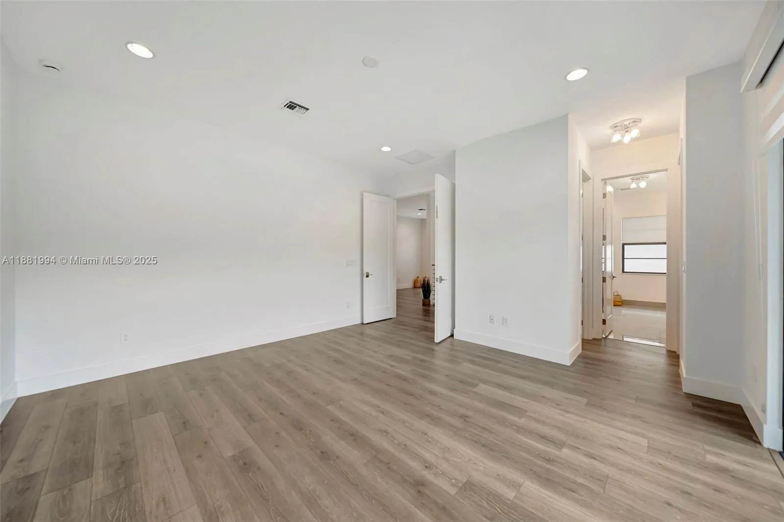 1454 NW 23rd Ave