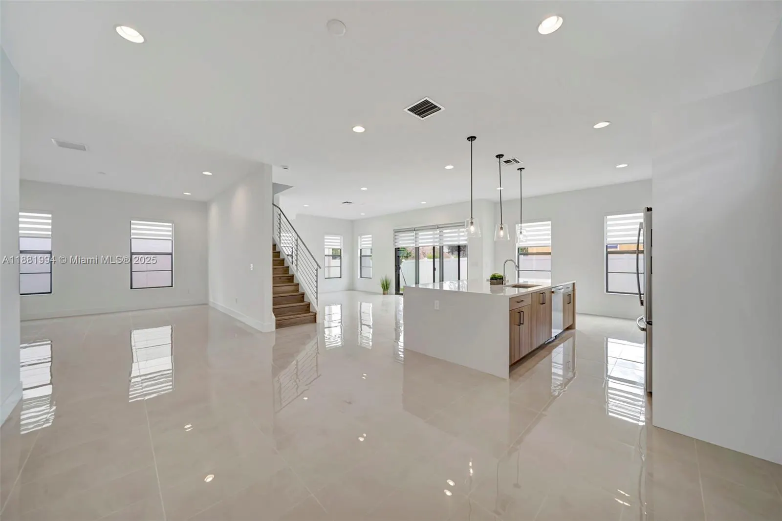 1454 NW 23rd Ave