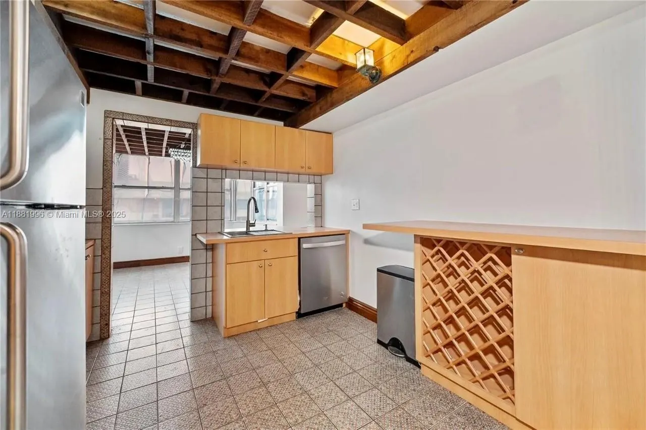 16570 NE 26th Ave, #6B