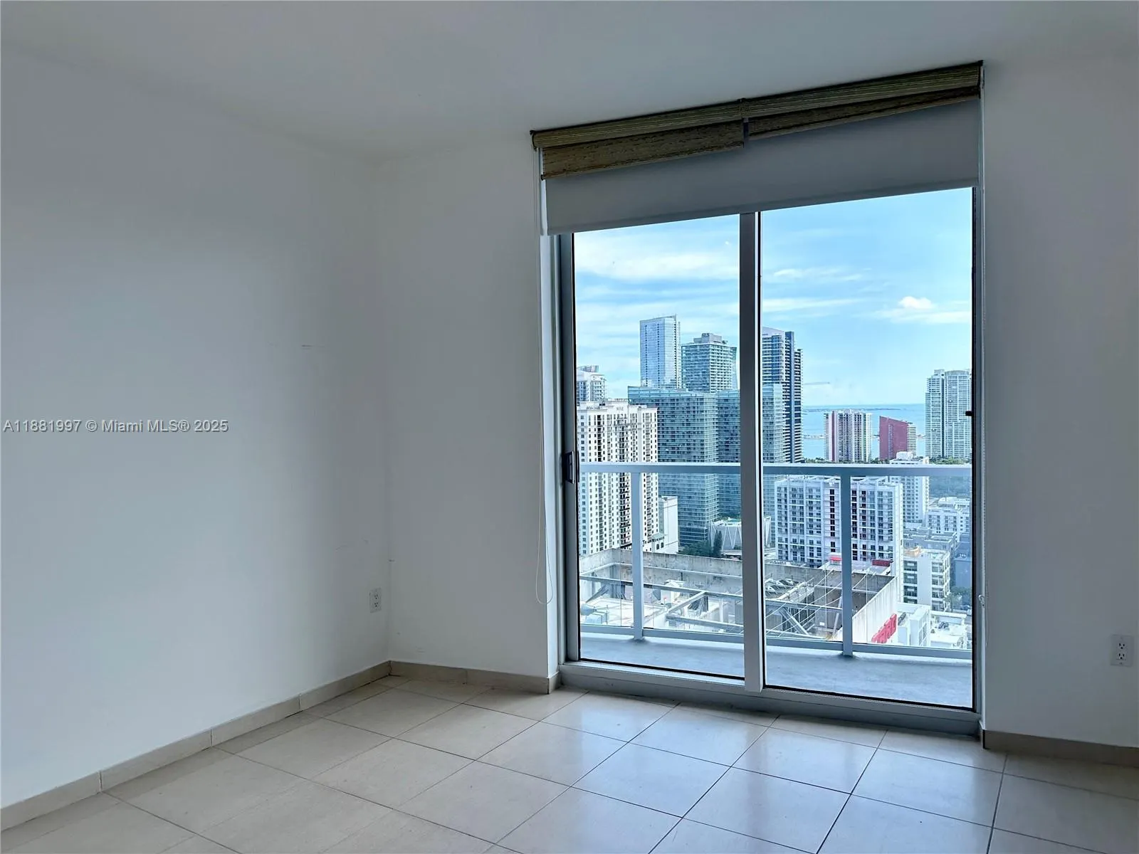 185 SW 7th St, #3704